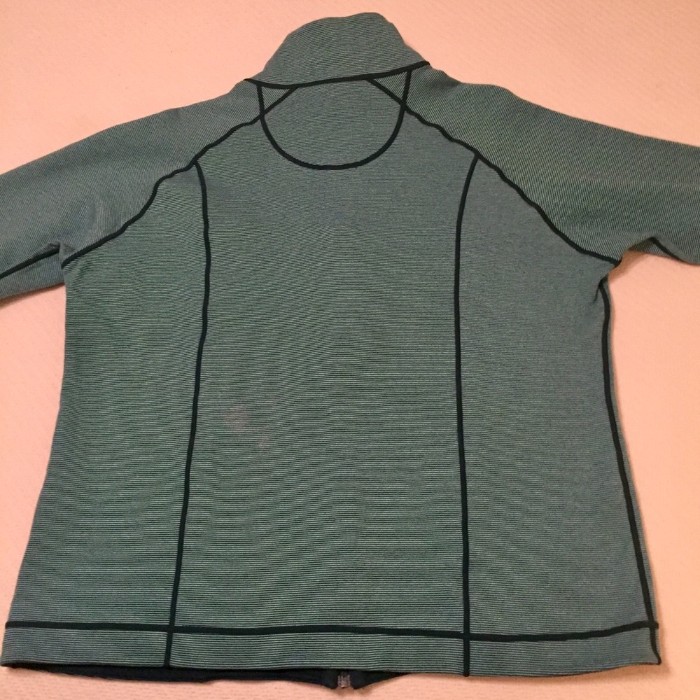 No Tag Reversible Green Jacket - Picture 5 of 6